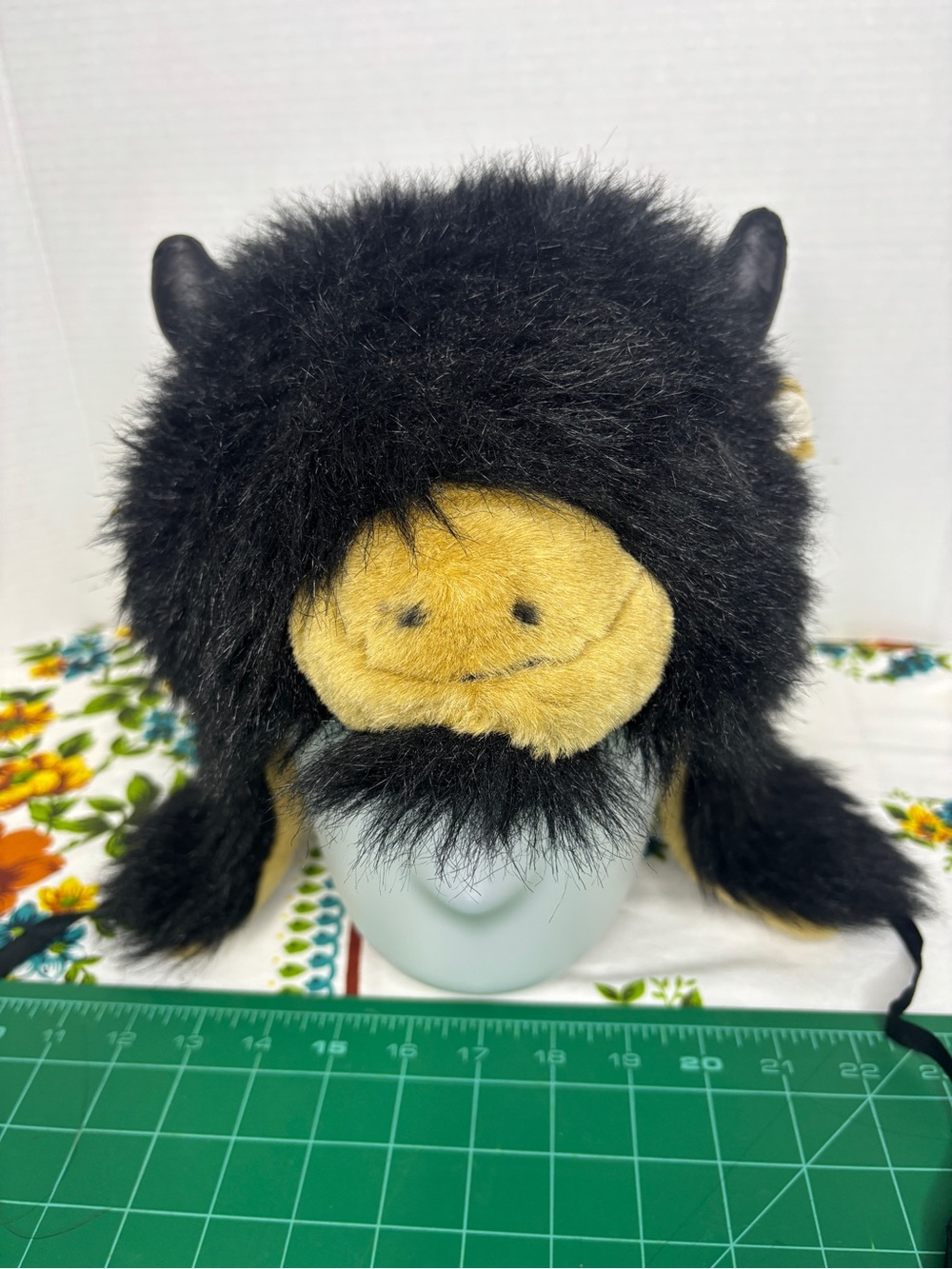 Vintage Gurilla Biscuit Plush Buffalo Novelty Winter Hat Ear Flap Faux Fur Toque